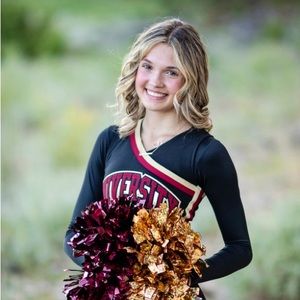 Meet your Posher, Adrina